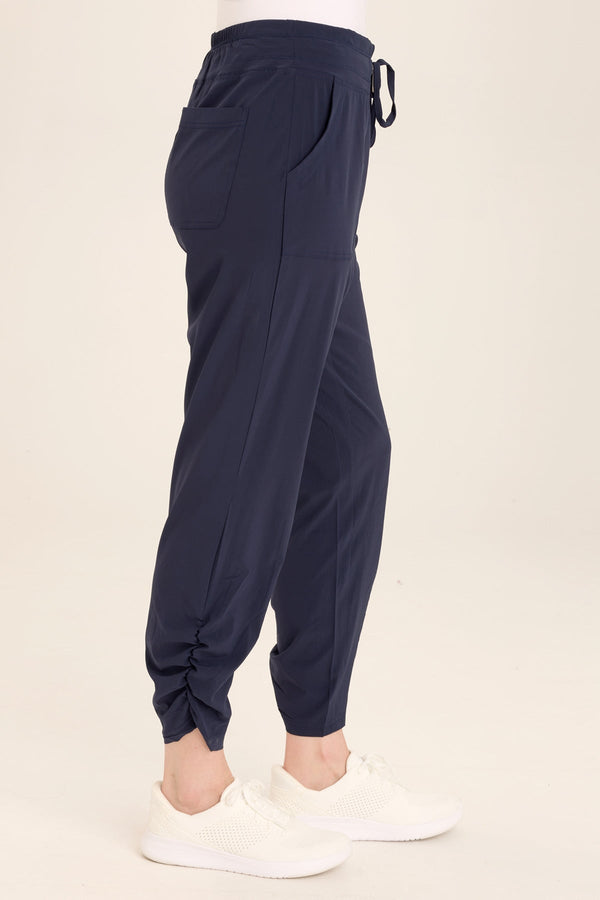 Lyan Active Whisper Stretch Ruched Crop Legging