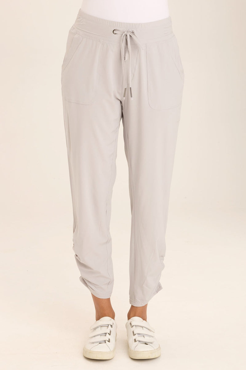 Lyan Active Whisper Stretch Ruched Crop Legging