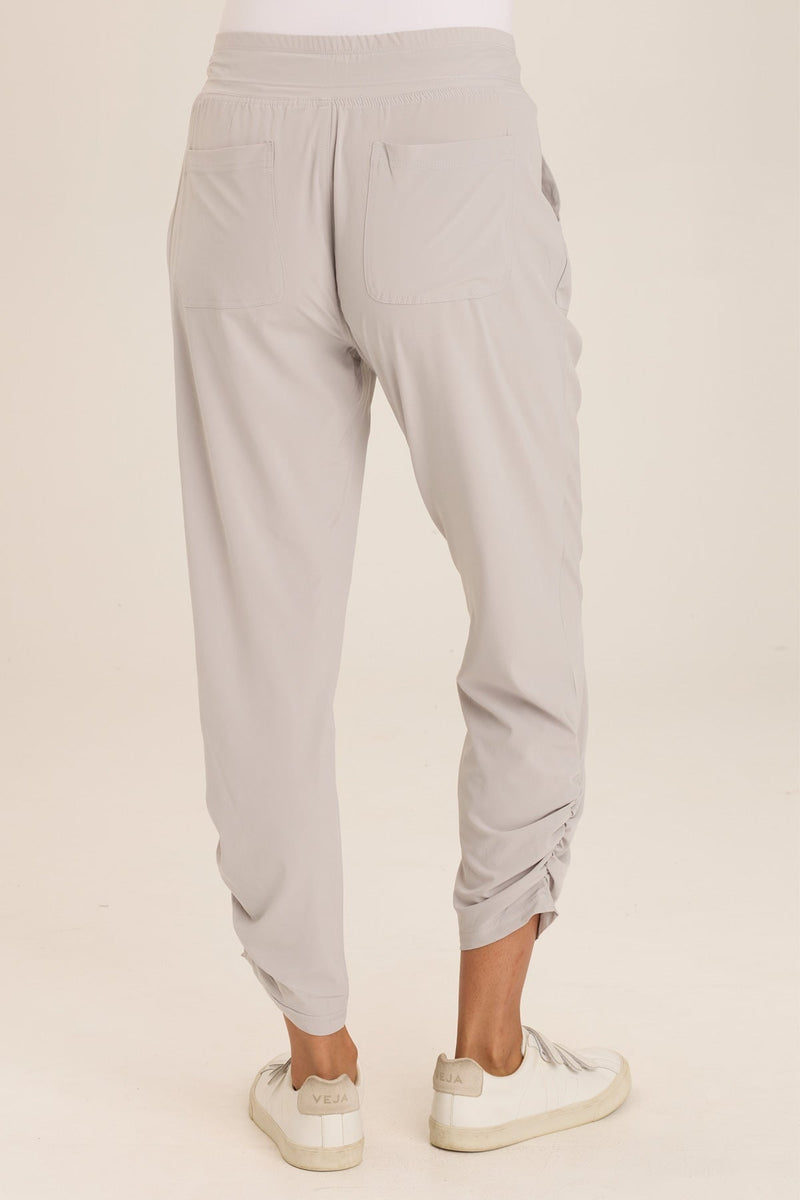 Lyan Active Whisper Stretch Ruched Crop Legging