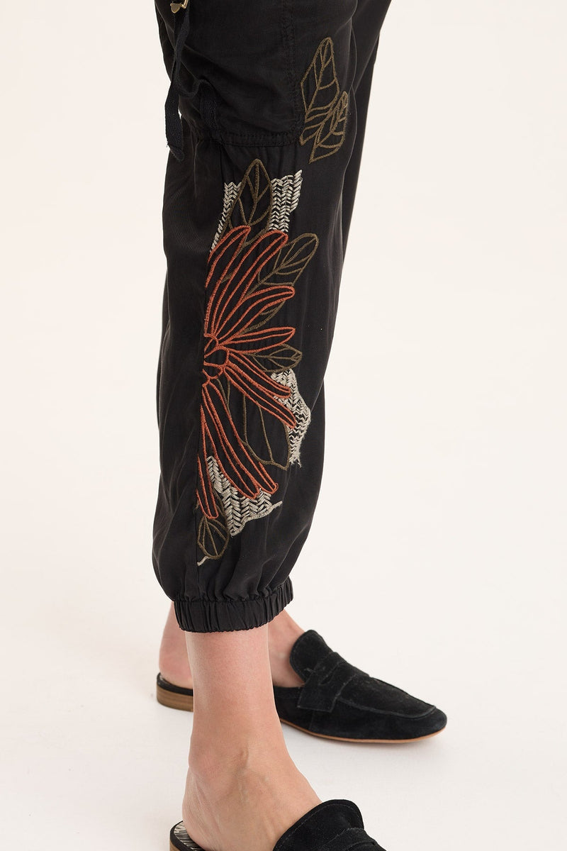 Darri Embroidered Pull-on Soft Twill Jogger